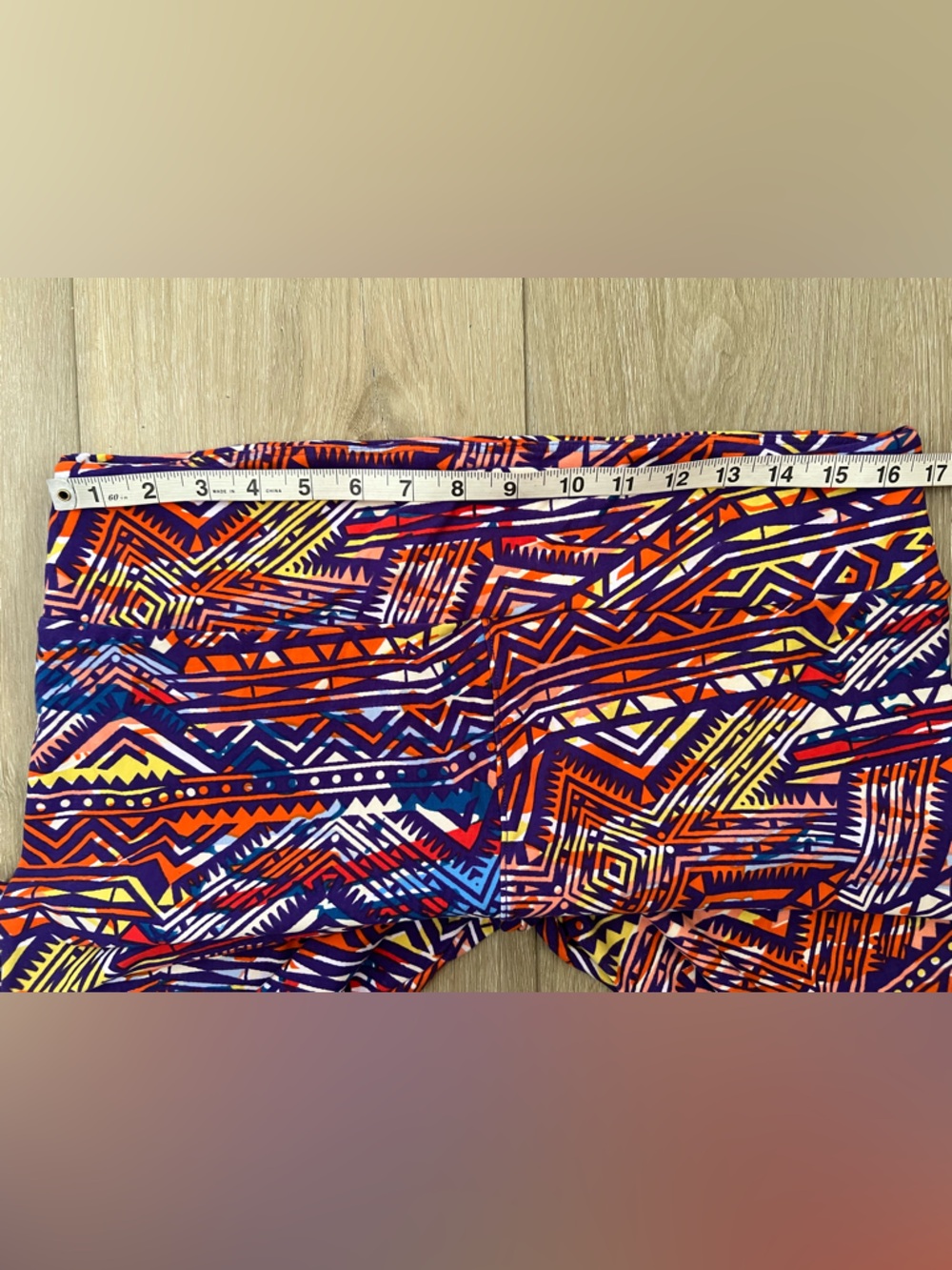 LULAROE Electric Maze Leggings EUC - Picture 4 of 9